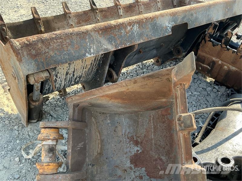 Quantity of (6) Hydraulic Breaker w/ Backhoe Loade Lopaty