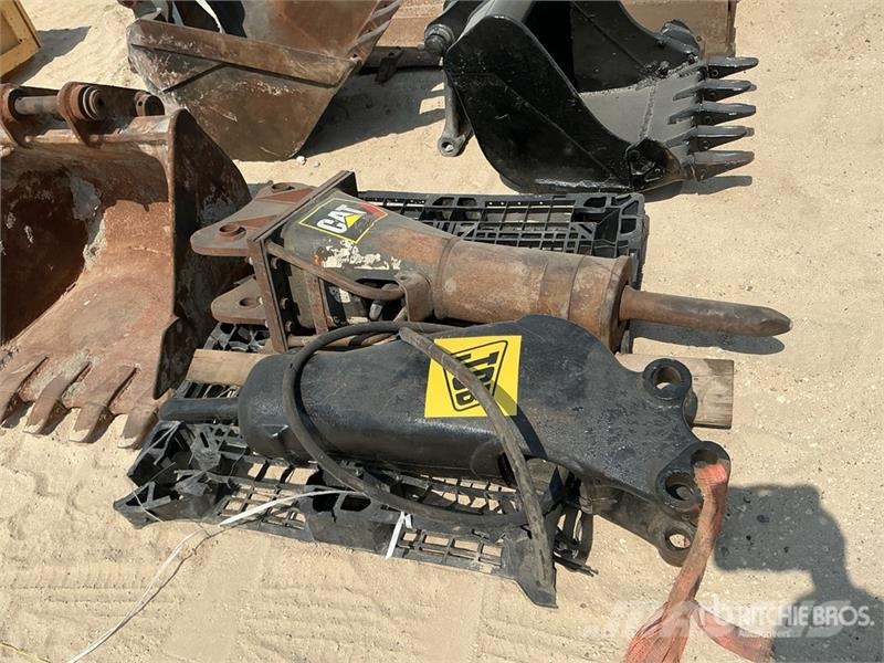 Quantity of (6) Hydraulic Breaker w/ Backhoe Loade Bakken