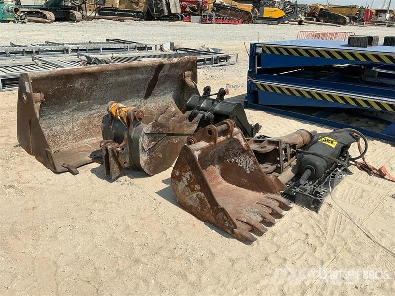 Quantity of (6) Hydraulic Breaker w/ Backhoe Loade Bakken