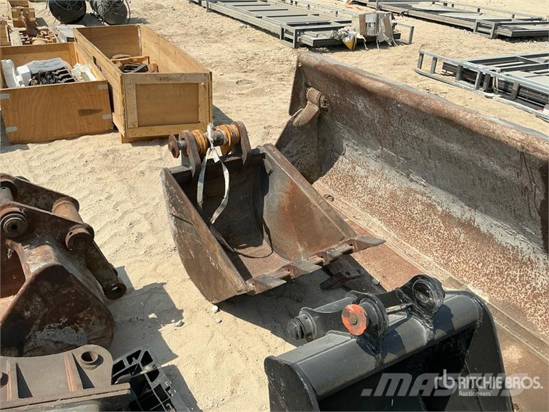 Quantity of (6) Hydraulic Breaker w/ Backhoe Loade Bakken