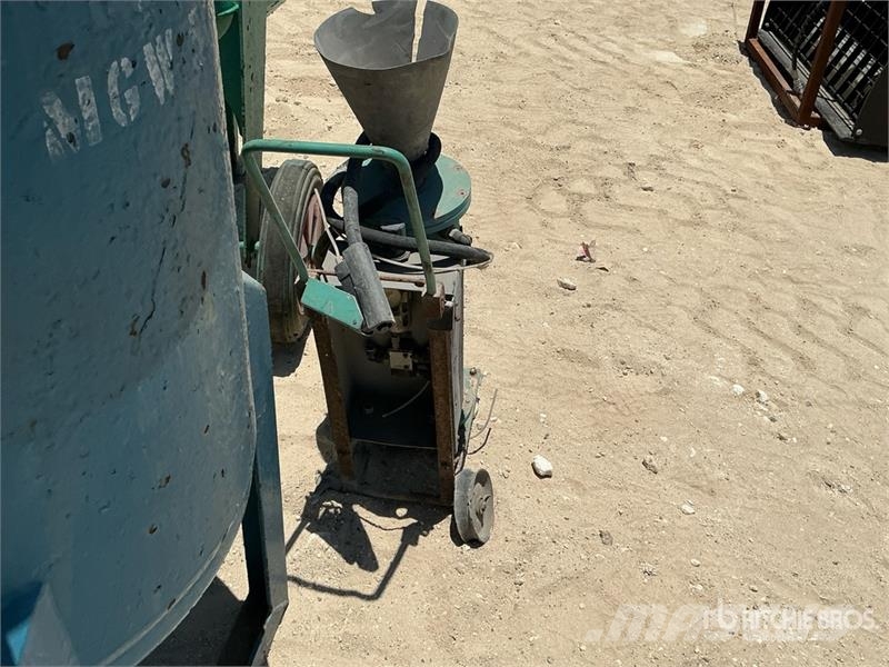  Quantity of (6) Vacuum Machine & Sand Blasting Pot مكونات أخرى