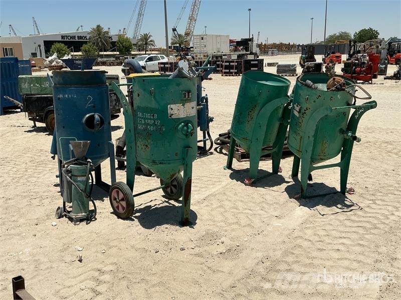  Quantity of (6) Vacuum Machine & Sand Blasting Pot مكونات أخرى