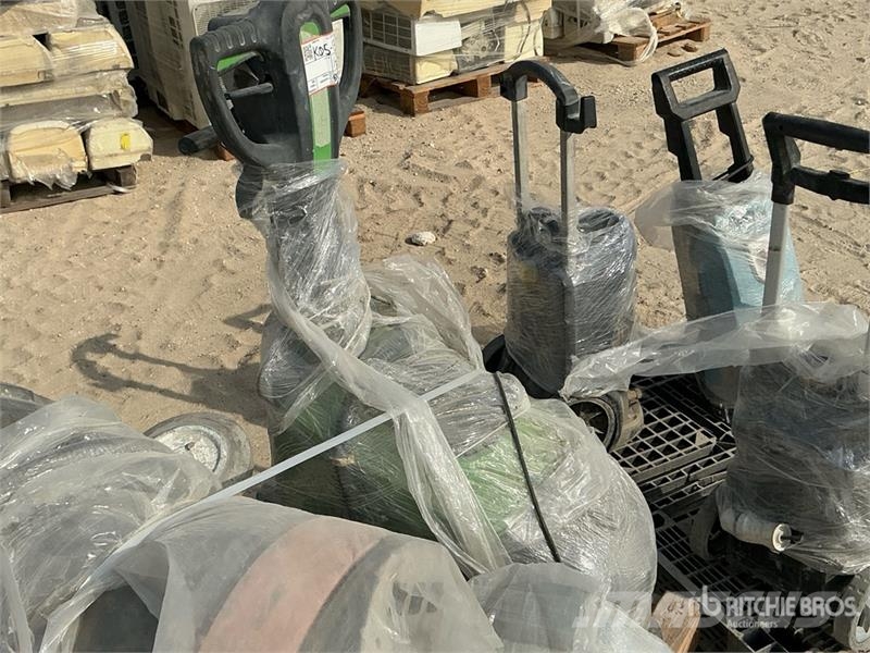 Quantity of (7) Floor Grinder, Vacuum Cleaner & Pr Мийні апарати низького тиску