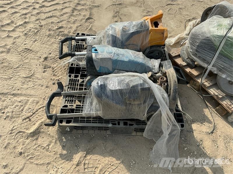 Quantity of (7) Floor Grinder, Vacuum Cleaner & Pr Мийні апарати низького тиску
