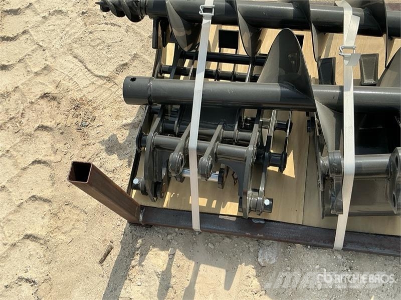  Quantity of (8) GIYI Mini Excavator Attachments (U Drugi deli