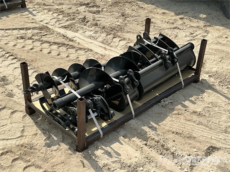  Quantity of (8) GIYI Mini Excavator Attachments (U Drugi deli