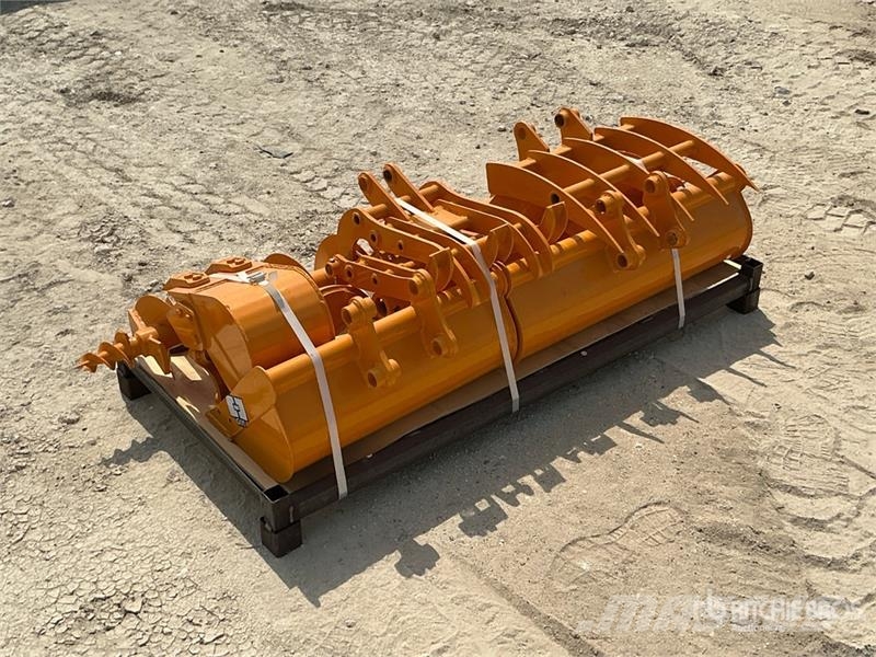  Quantity of (8) GIYI Mini Excavator Attachments -  Drugi deli