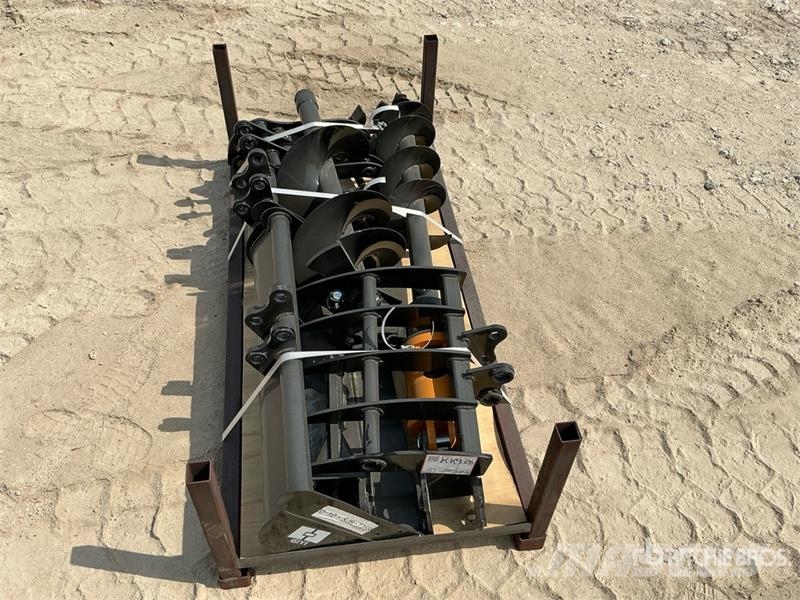  Quantity of (8) GIYI Mini Excavator Attachments (U Drugi deli