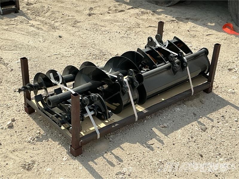  Quantity of (8) GIYI Mini Excavator Attachments (U Drugi deli