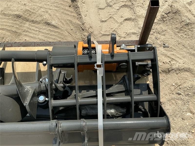  Quantity of (8) GIYI Mini Excavator Attachments (U Drugi deli