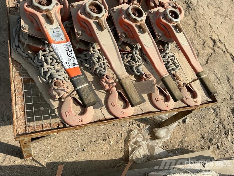 Quantity of (8) Lever Chain Blocks (Unused) Daru tertozékok és felszerelések