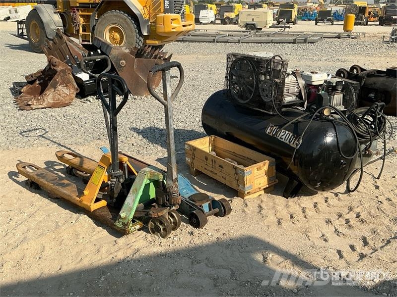  Quantity of (8) Tire Changing Tools مكونات أخرى