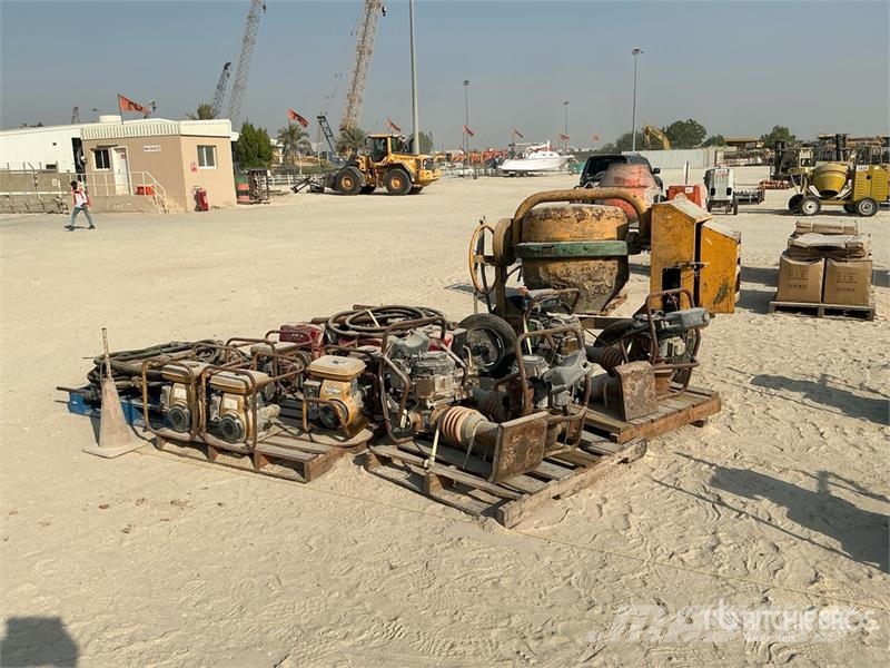 Quantity of Concrete Mixer w/ Concrete Vibrator Placas compactadoras