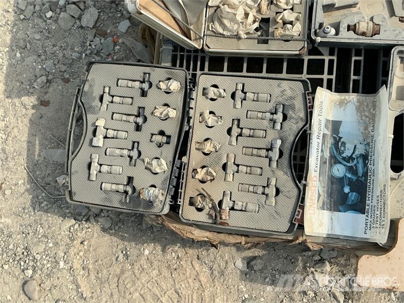  Quantity of Excavator Repair Tools & Pressure Gaug Drugi deli