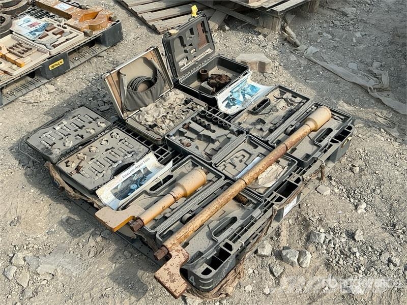  Quantity of Excavator Repair Tools & Pressure Gaug Drugi deli