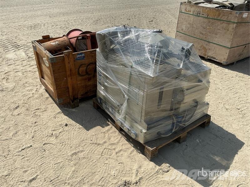  Quantity of Exhaust Fans, Electric Panel, Bolts, N مكونات أخرى