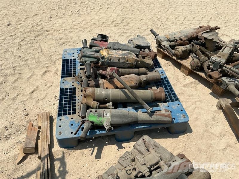  Quantity of Jack Hummers, Engine & Lawn Mower Самоходные газонокосилки