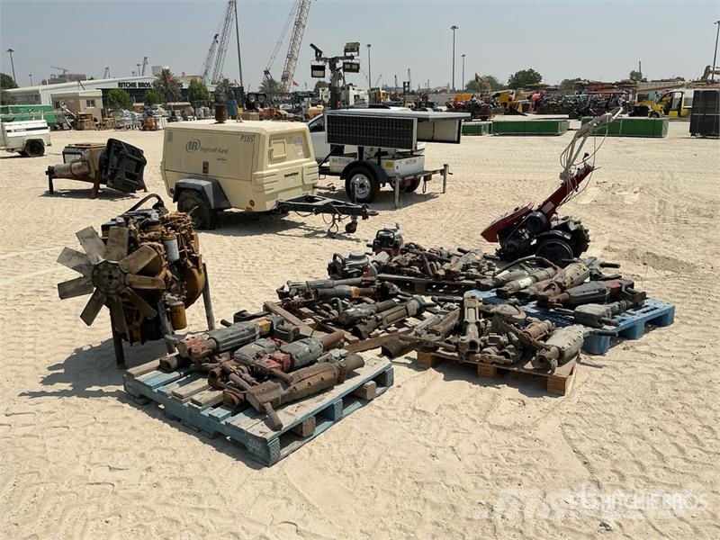  Quantity of Jack Hummers, Engine & Lawn Mower Самоходные газонокосилки