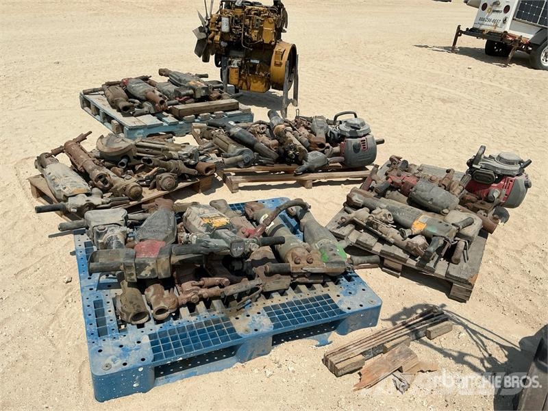  Quantity of Jack Hummers, Engine & Lawn Mower Самоходные газонокосилки