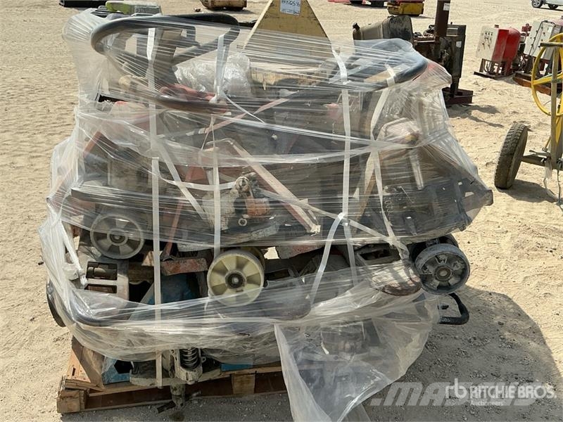  Quantity of Pallet Jack شاحنة يدوية بمنصة نقالة