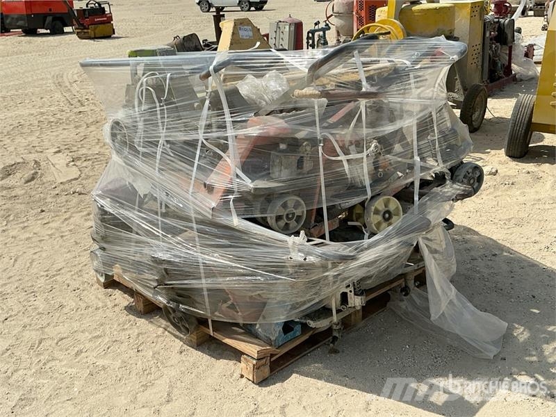  Quantity of Pallet Jack شاحنة يدوية بمنصة نقالة
