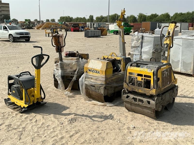 Quantity of Plate Compactor w/ Walk Behind Roller Other rollers