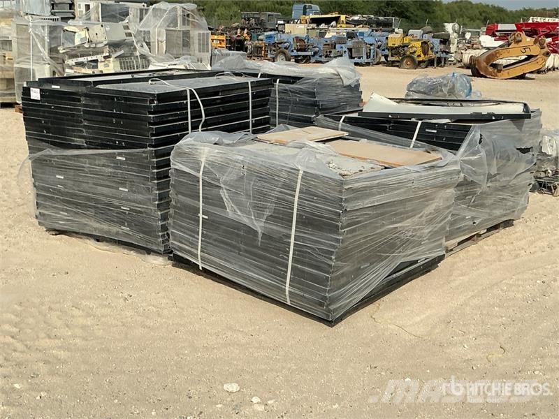  Quantity of Solar Panels معدات البناء - غير ذلك