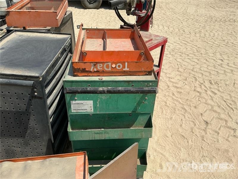 Quantity of Trolley Tool Box Építőipar - Egyebek