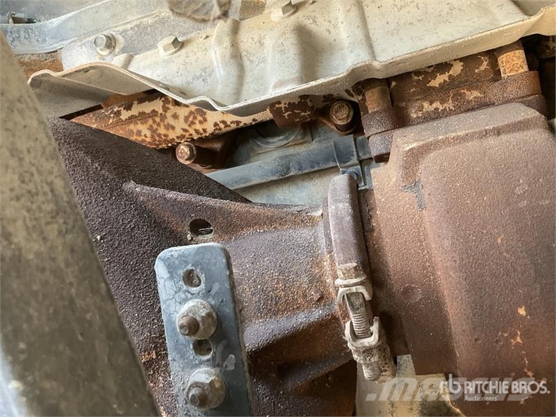 Renault Kerax 440DXi 4x2 S/A Day Cab Truck Tractor وحدات الجر