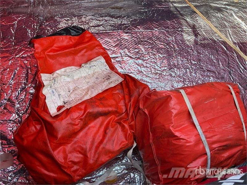 RFD Quantity of (10) Liferaft مكونات أخرى