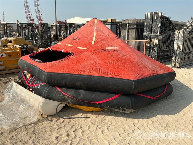 RFD Quantity of (10) Liferaft مكونات أخرى