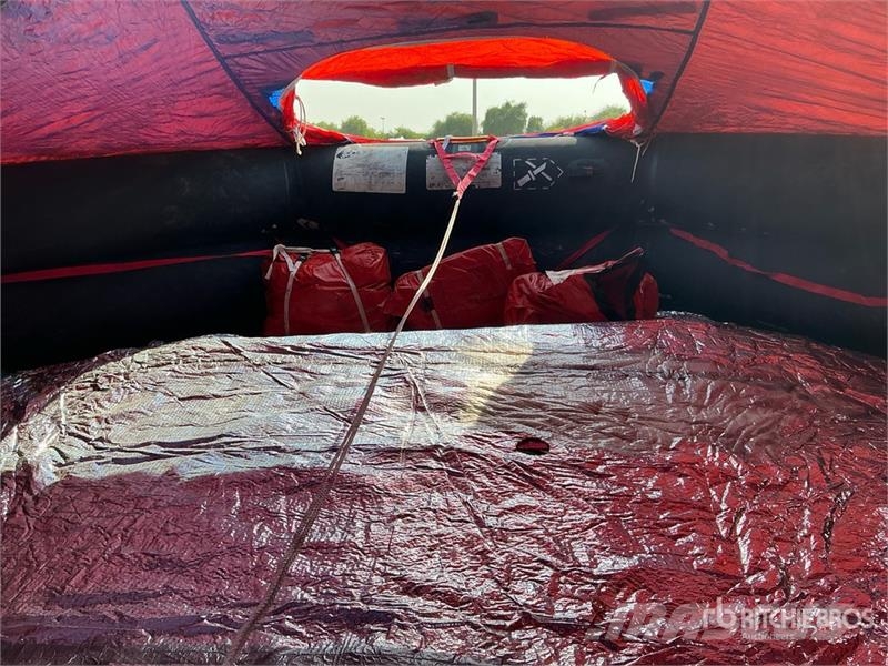 RFD Quantity of (10) Liferaft مكونات أخرى