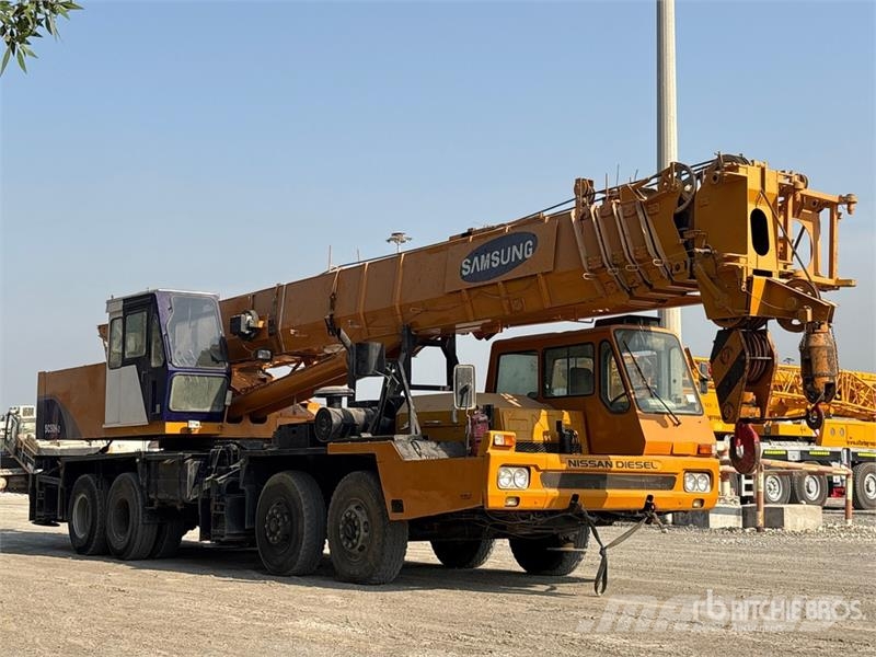 Samsung SC50H-2 50 t 8x4 Hydraulic Truck Crane رافعات مجنزرة
