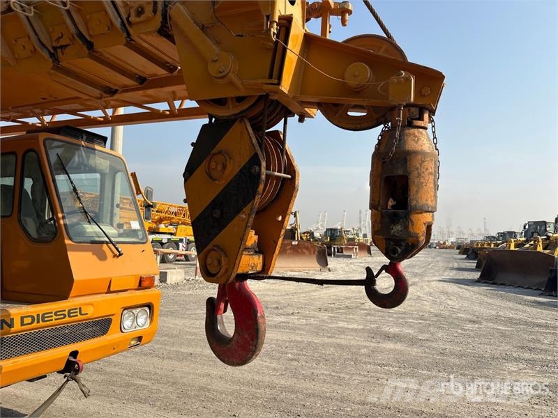 Samsung SC50H-2 50 t 8x4 Hydraulic Truck Crane رافعات مجنزرة