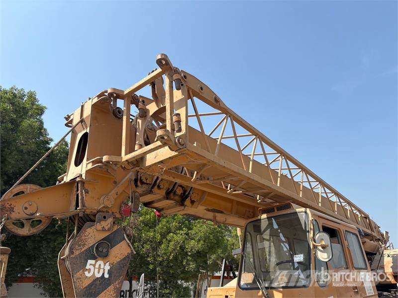 Samsung SC50H-2 8x4 Hydraulic Truck Crane رافعات مجنزرة