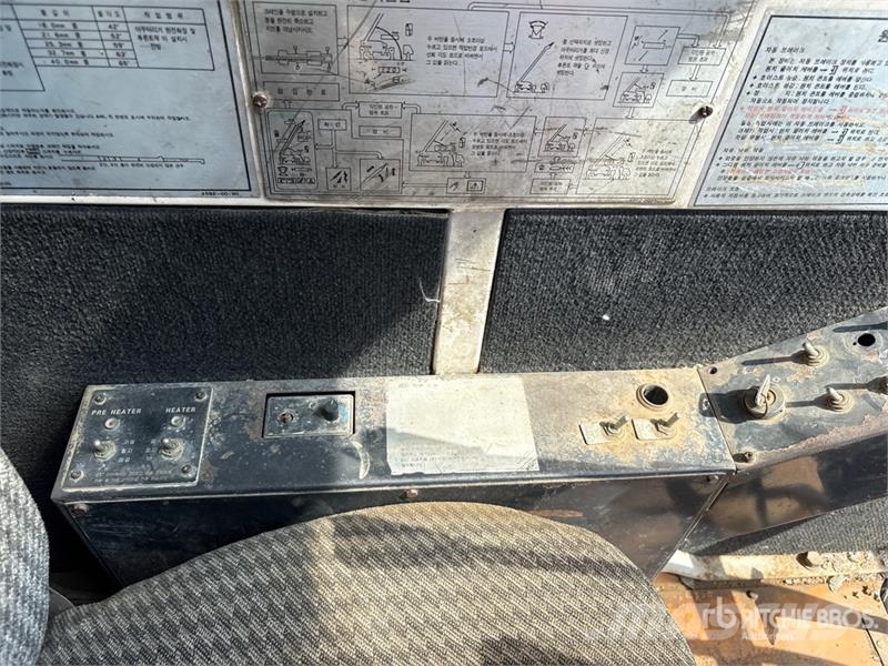 Samsung SC50H-2 8x4 Hydraulic Truck Crane رافعات مجنزرة
