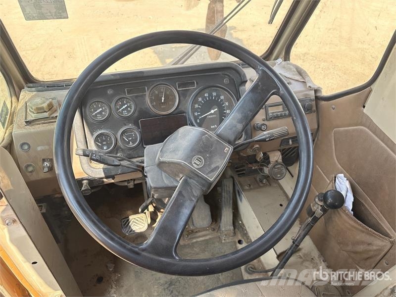 Samsung SC50H-2 8x4 Hydraulic Truck Crane رافعات مجنزرة