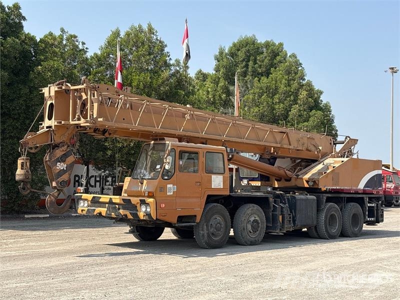 Samsung SC50H-2 8x4 Hydraulic Truck Crane رافعات مجنزرة