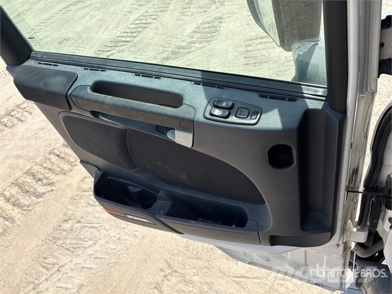 Scania R440 6x2 Container Truck شاحنات أخرى