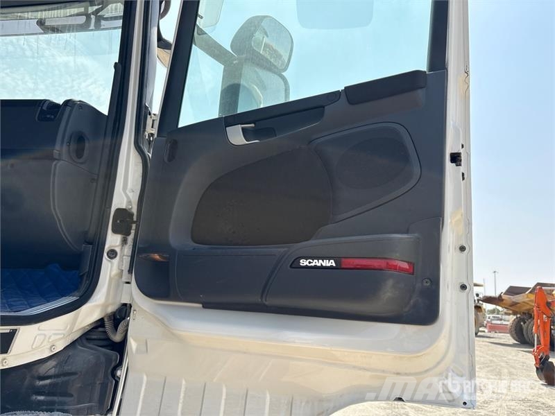 Scania R440 6x2 Container Truck شاحنات أخرى