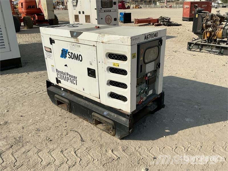 Sdmo R22 22 kVA Skid-Mounted Generator Set (Inoperable) Diesel Generatorer
