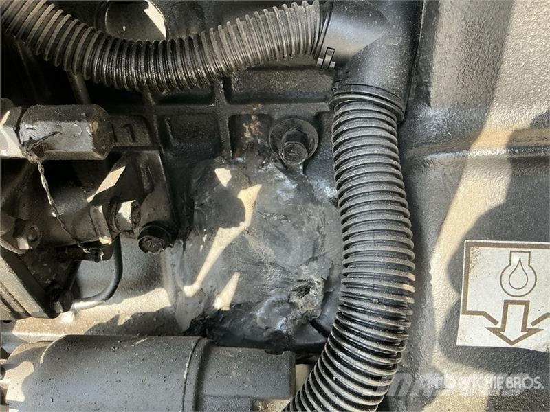 Sdmo R22 22 kVA Skid-Mounted Generator Set (Inoperable) Diesel Generatorer
