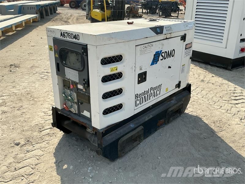 Sdmo R22 22 kVA Skid-Mounted Generator Set (Inoperable) Diesel Generatorer