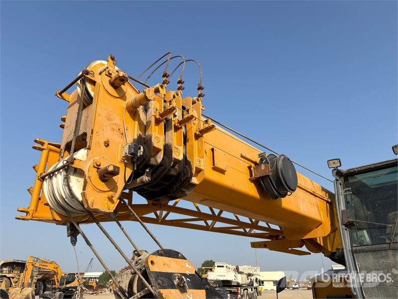 Sennebogen 630 30 ton 4x4x4 Rough Terrain Crane Raske maastiku tõstukid
