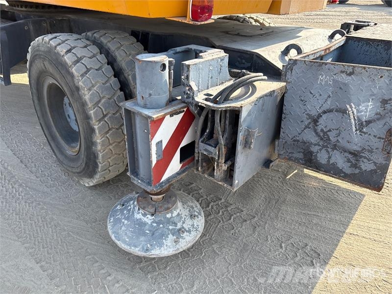 Sennebogen 630 30 ton 4x4x4 Rough Terrain Crane Raske maastiku tõstukid