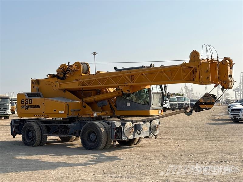 Sennebogen 630 30 ton 4x4x4 Rough Terrain Crane Raske maastiku tõstukid
