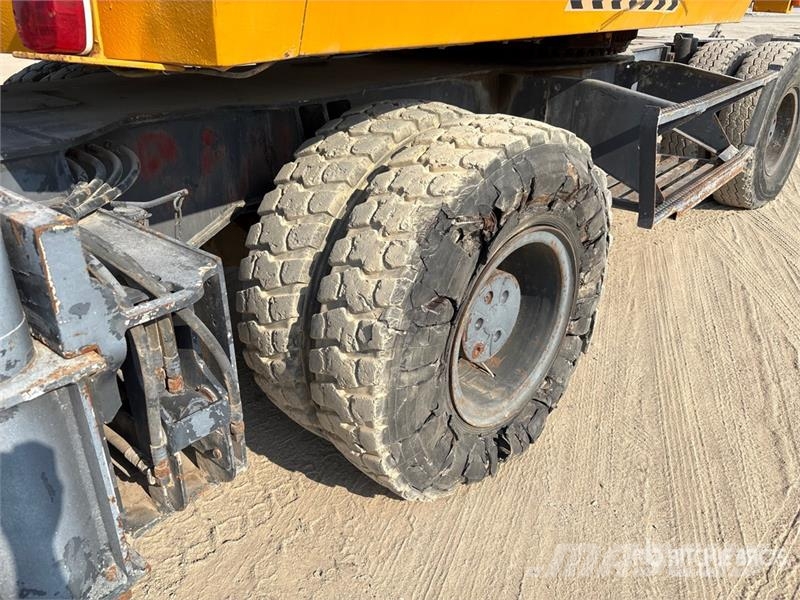 Sennebogen 630 30 ton 4x4x4 Rough Terrain Crane Raske maastiku tõstukid