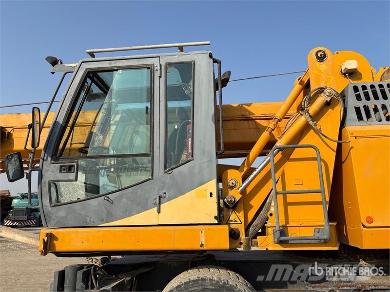 Sennebogen 630 35 ton 4x4x4 Rough Terrain Crane Guindastes para terrenos acidentados
