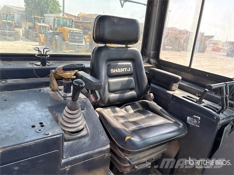 Shantui SD22 Crawler Dozer Buldooserid