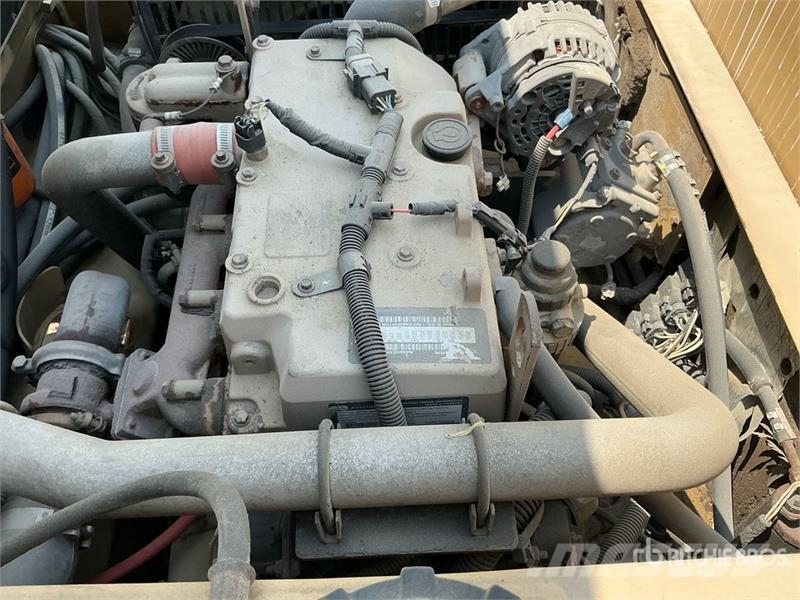  Sherrington 5500 Ride-On Beach Cleaner معدات البناء - غير ذلك